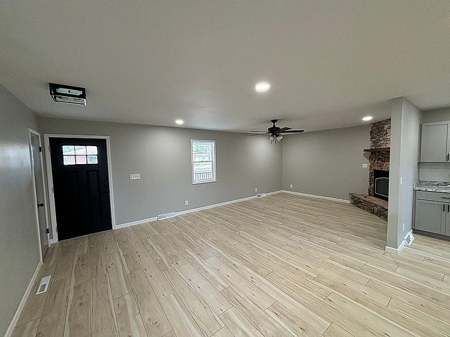 Image of 321 W Cedar St