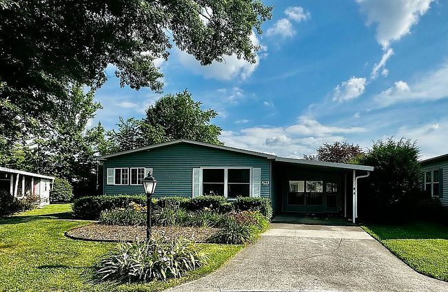 Image of 244 River Oak Cir