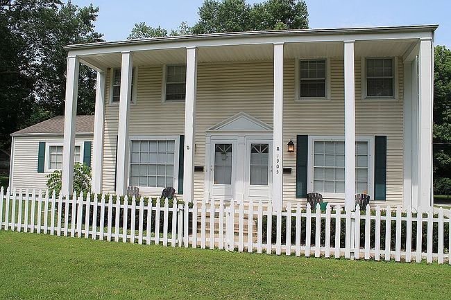 Image of 1905 S Dollison Ave