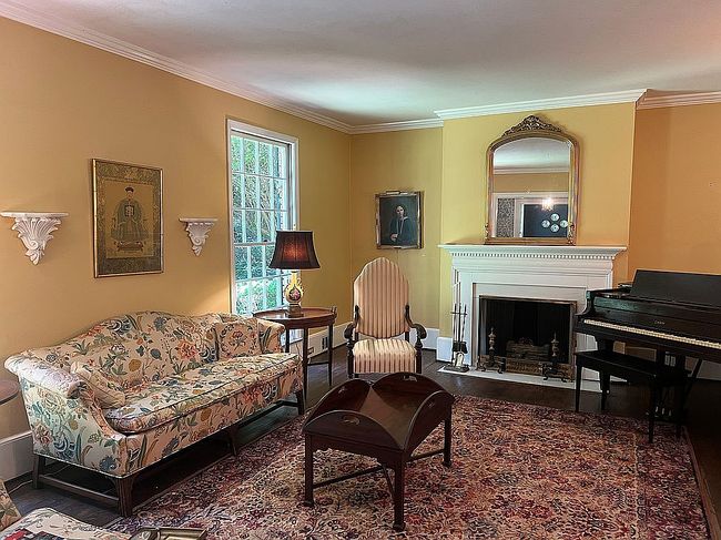 Image of 956 W Wesley Rd Nw