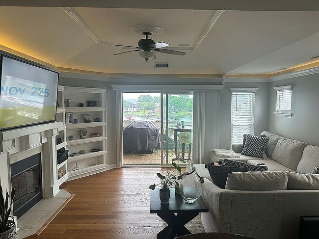 Photo of 18797 Vineyard Point Ln