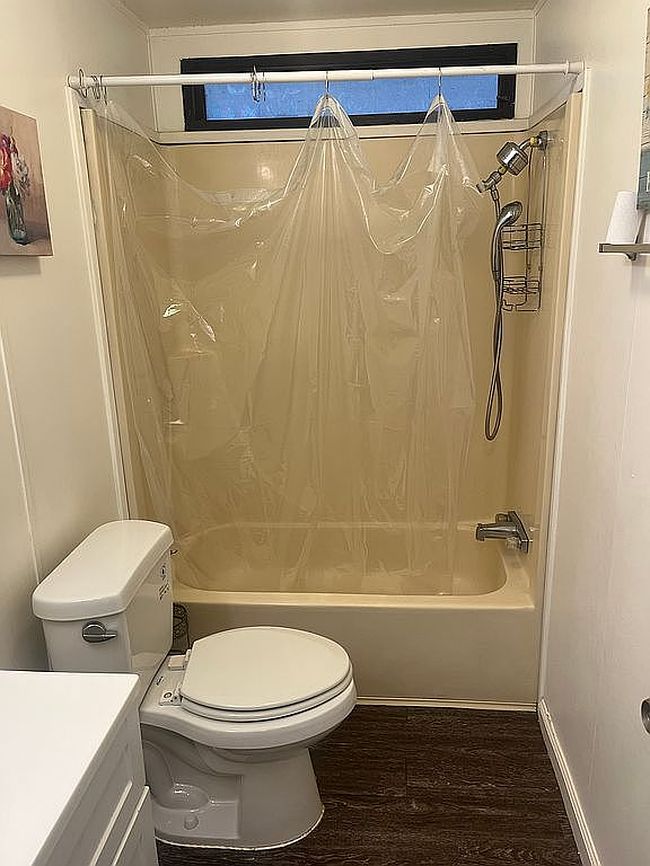 Photo of 900 E Rankin Ave #18, Tulare, CA