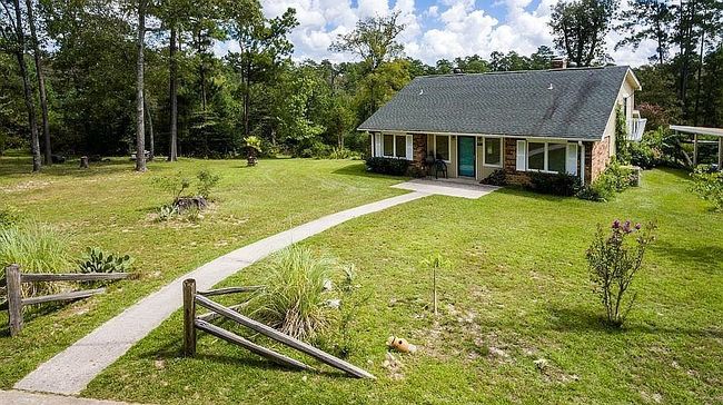 Image of 401 Crystal Creek Dr