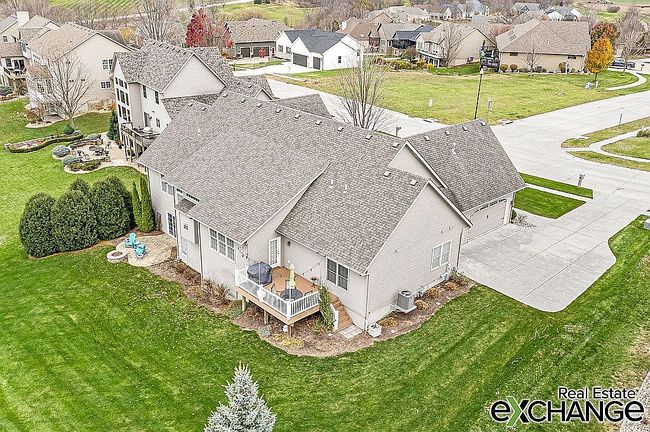 Photo of 11 Cobblestone Ln, Le Claire, IA