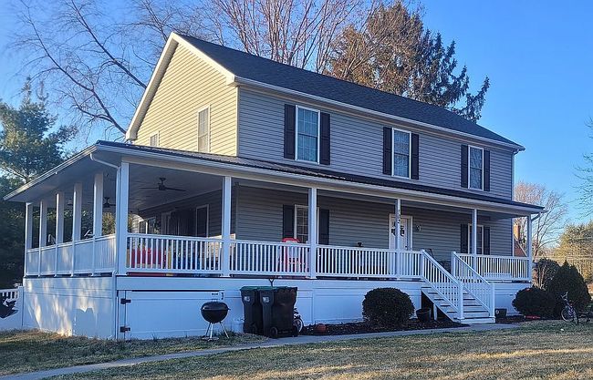 Image of 102 West Ave