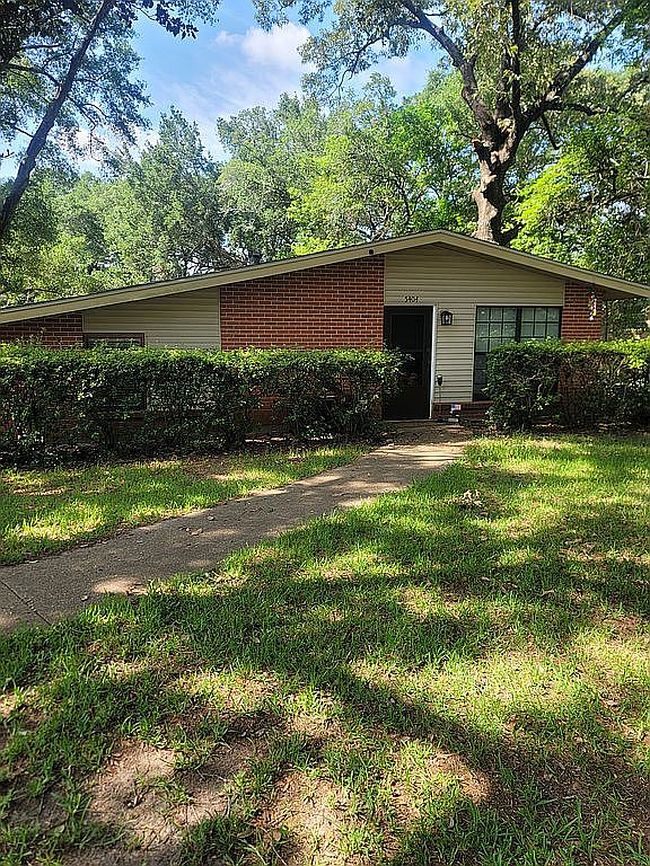 Photo of 5404 Forest Park Dr, Mobile, AL