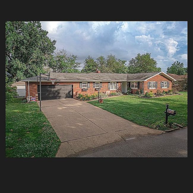 Photo of 54 Park Ridge Dr, Mount Vernon, IN