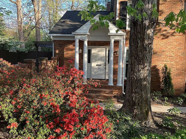 Image of 815 Cherokee Rd