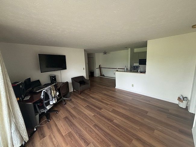 Image of 4540 Village Ct #3
