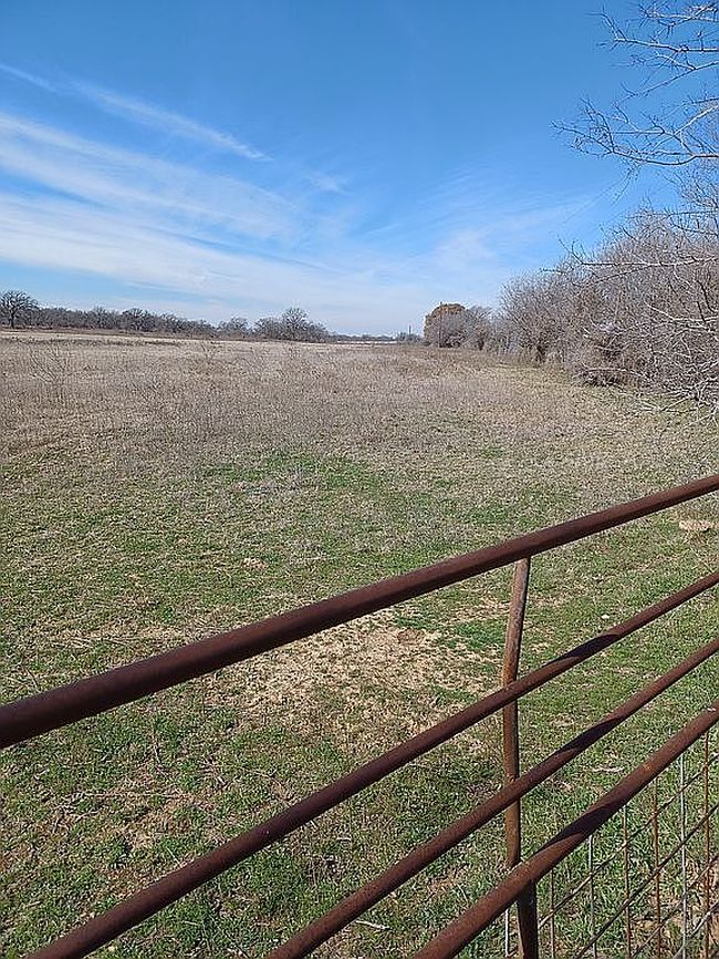 Additional photo 3 of property located at 420 County Road 266