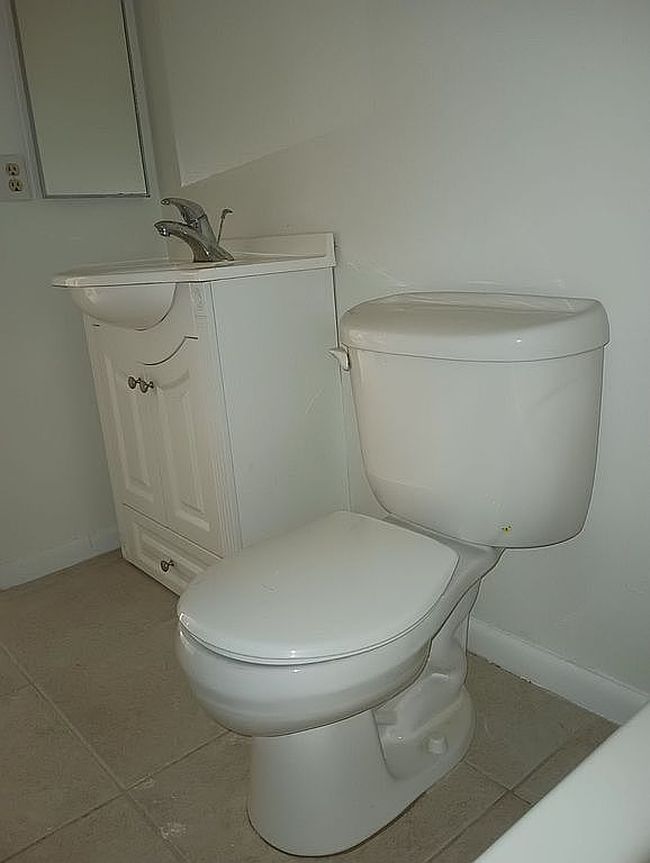 Photo of 4608 Se 4th Pl Apt 9, Cape Coral, FL