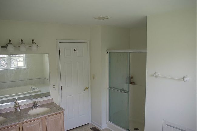 Photo of 703 Back Creek Ln, Middletown, DE