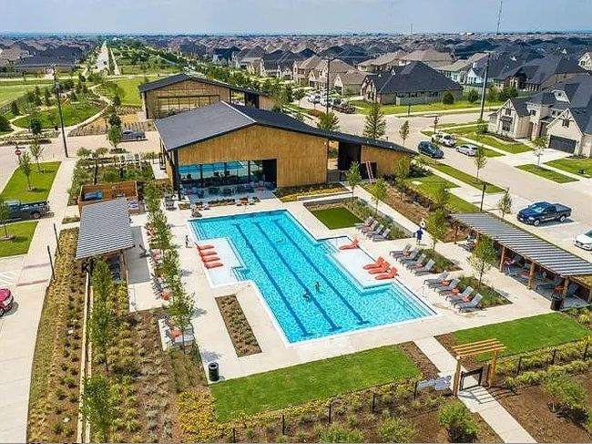 Photo of 1525 8th St, Argyle, TX
