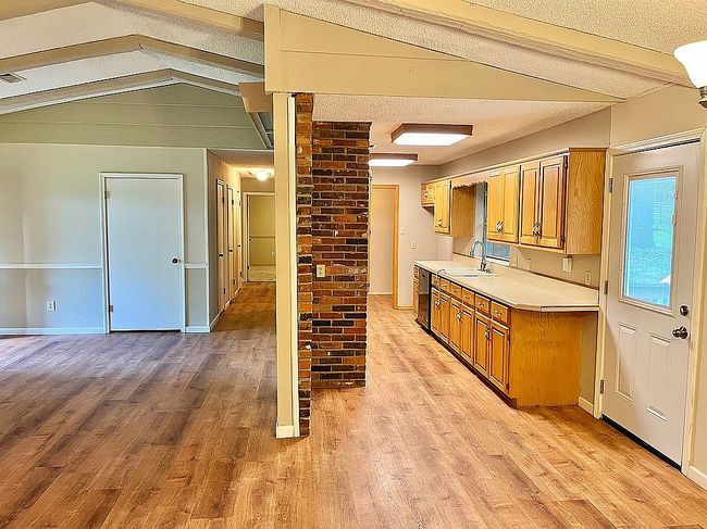 Image of 1104 Pinewood Dr