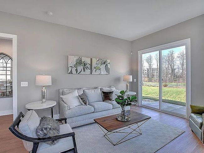 Preview of property located at 1906 Flora Ct