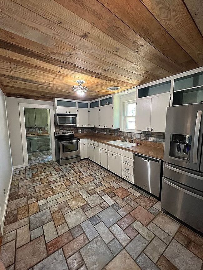 Photo of 1001 Cheyenne Ave, Canadian, TX