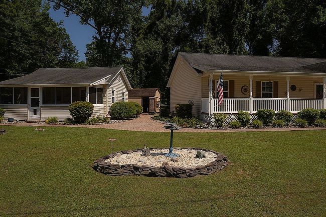 Photo of 18050 Cypress Dr, Cobb Island, MD
