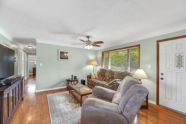 Image of 3890 W 212th St