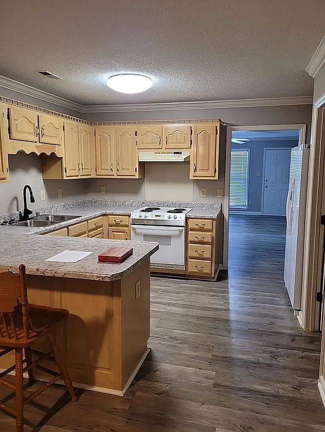Photo of 1962 E Brownstone Ct Sw, Decatur, AL
