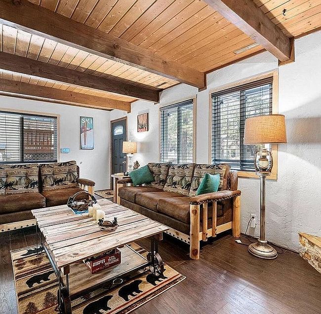 Additional photo 3 of property located at 40138 Hillcrest Dr