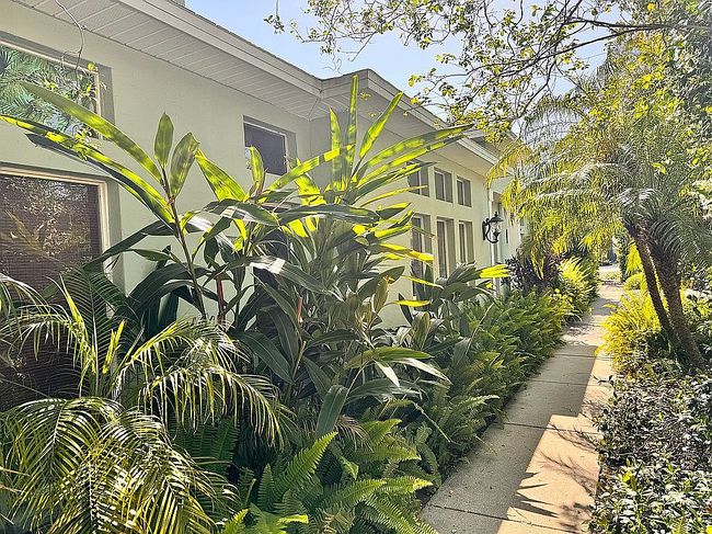 Image of 1790 Main St