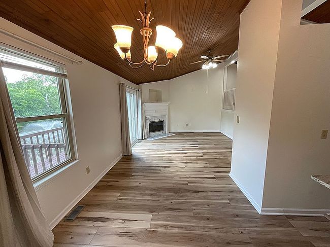Image of 3428 Springlake Dr