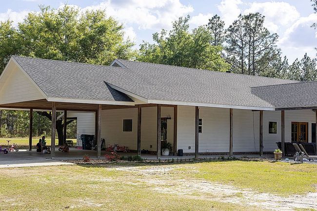 Image of 2547 Saddle Club Rd