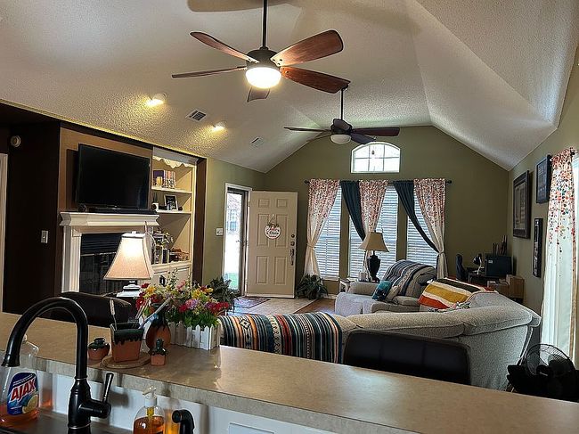 Image of 6015 Oakmont Dr