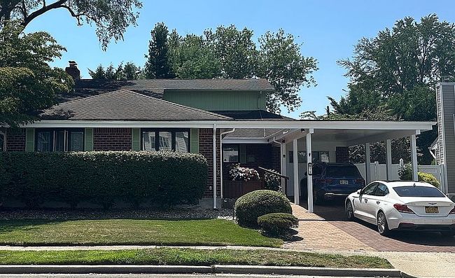 Photo of 78 Joyce Rd, Plainview, NY