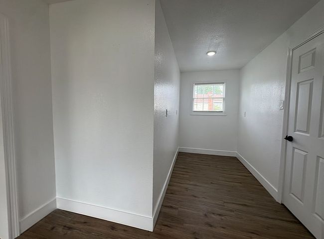 Image of 1203 W 6th St