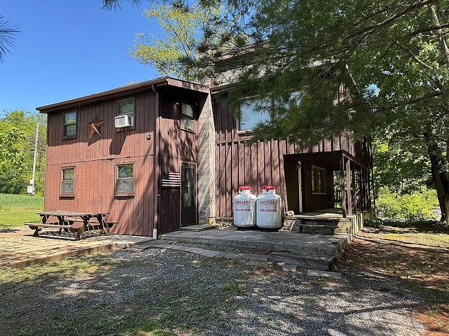 Image of 400 Mountain Rd
