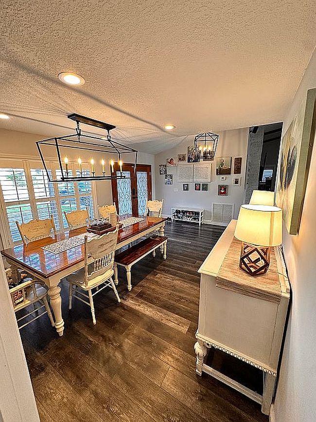 Additional photo 3 of property located at 5807 Schooner Way