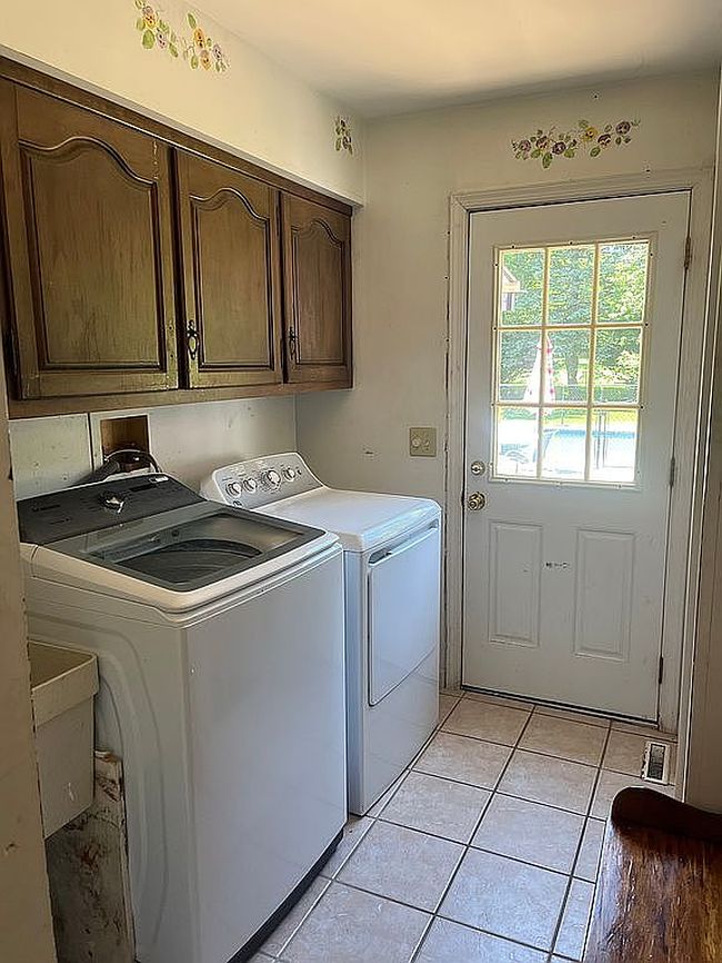 Image of 2340 Fairway Dr