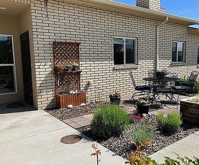 Photo of 5701 W Chestnut Ave Apt 9, Yakima, WA