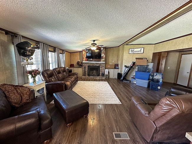 Photo of 179 N Broadway Ave, Mutual, OK
