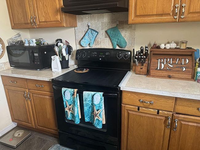 Photo of 2119 N Wellesley Dr, Bradenton, FL