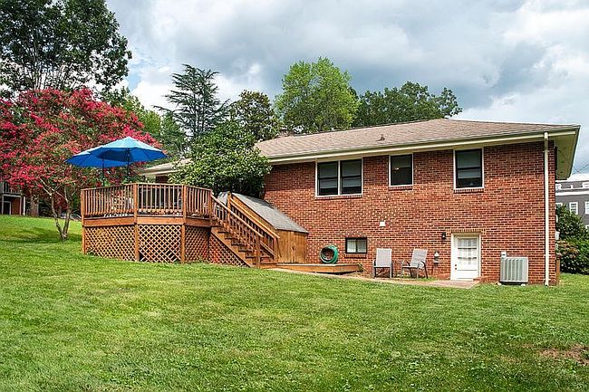 Photo of 1203 Augusta St, Charlottesville, VA
