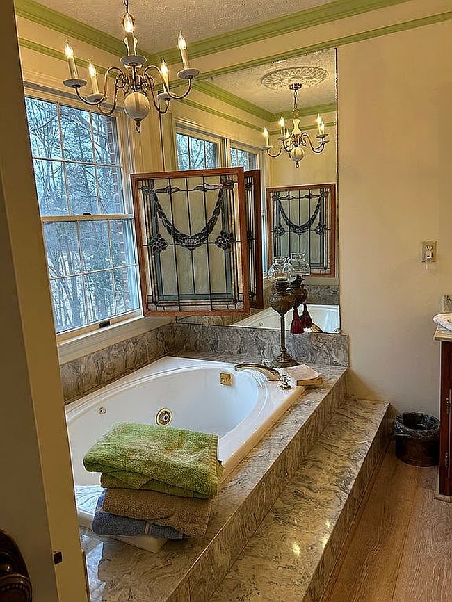 Photo of 380 Virginia House Ln, Independence, VA