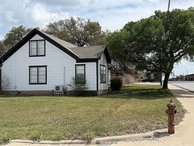 Additional photo 3 of property located at 206 N 4th St