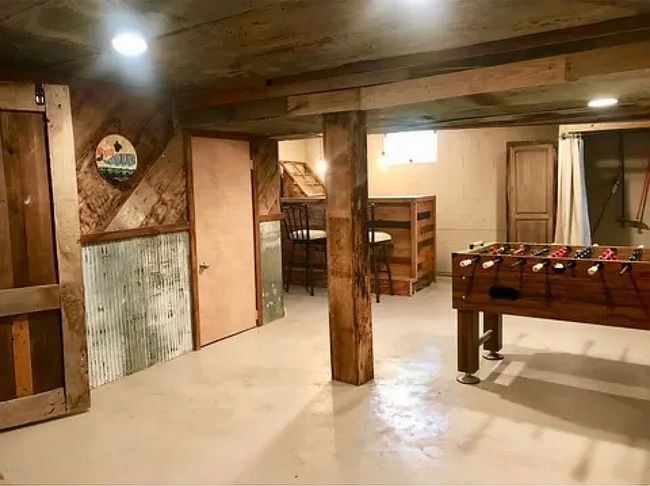 Image of 2021 Meadow Ln
