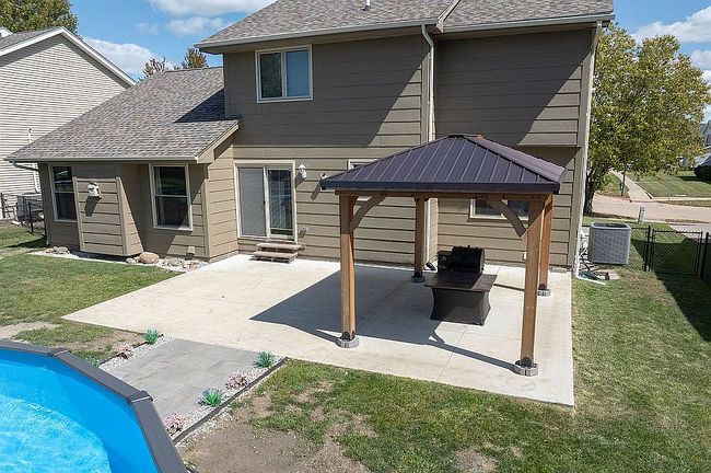 Additional photo 2 of property located at 7517 Quail Trl Ne