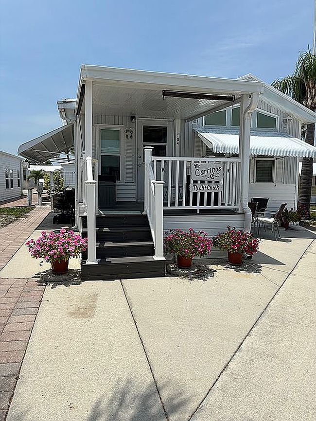 Image of 104 Sugar Sand Ave