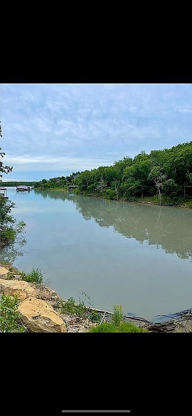 Photo of 104 Three Forks Xing, Chico, TX