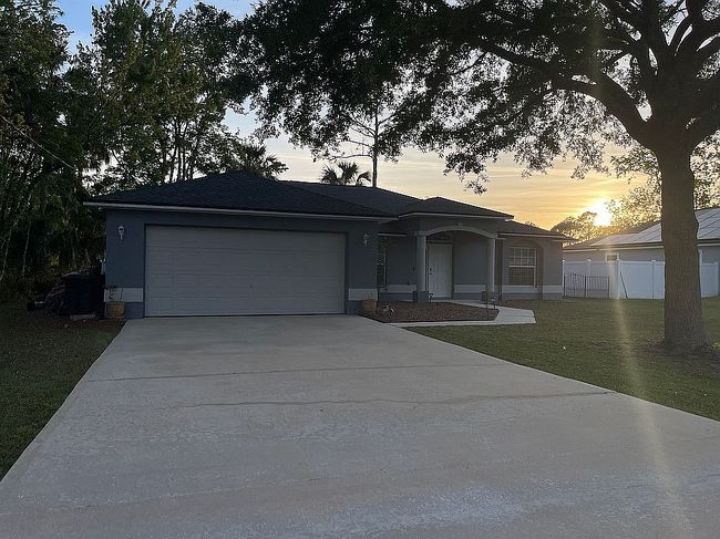 Image of 10 Pine Tree Dr