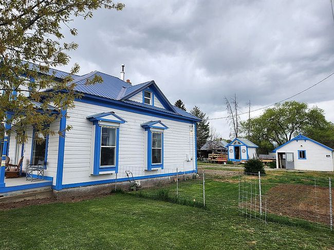 Image of 800 2nd St