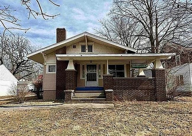 Image of 305 S Chestnut St