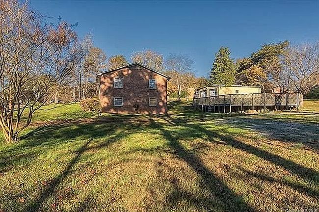 Additional photo 2 of property located at 2005 Hazelwood Dr