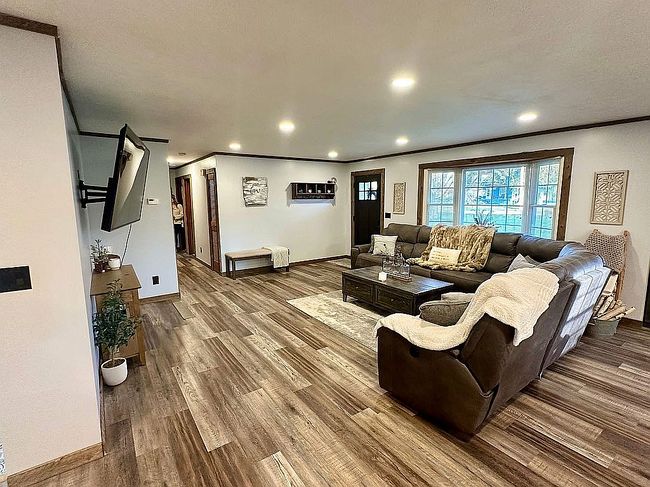 Photo of 22010 Blooming Valley Rd, Meadville, PA