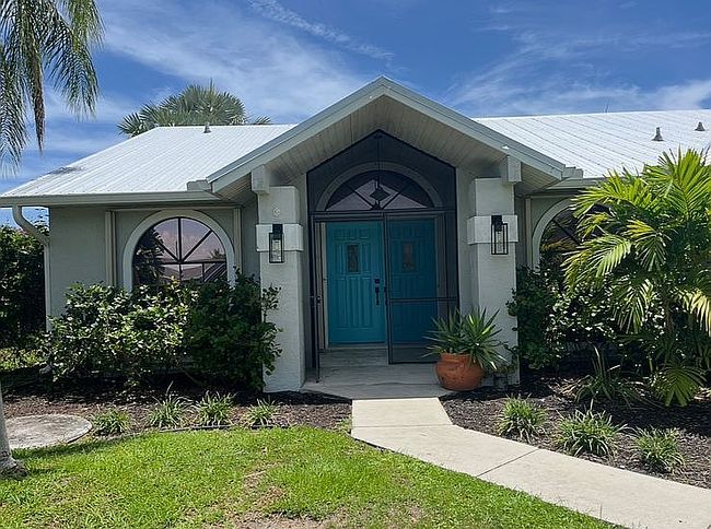 Photo of 2479 Se Whitehorse St, Port Saint Lucie, FL