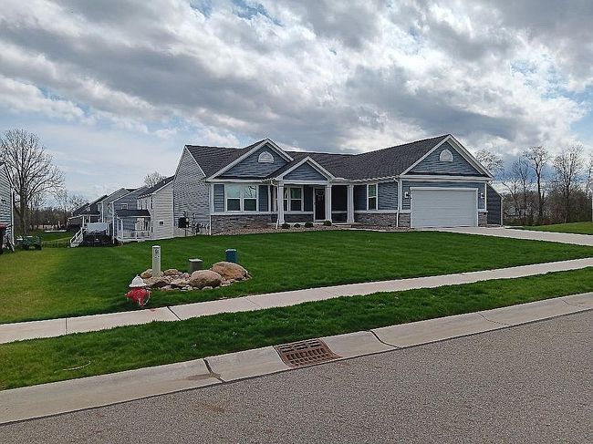 Photo of 2316 Monaco St Nw, Uniontown, OH